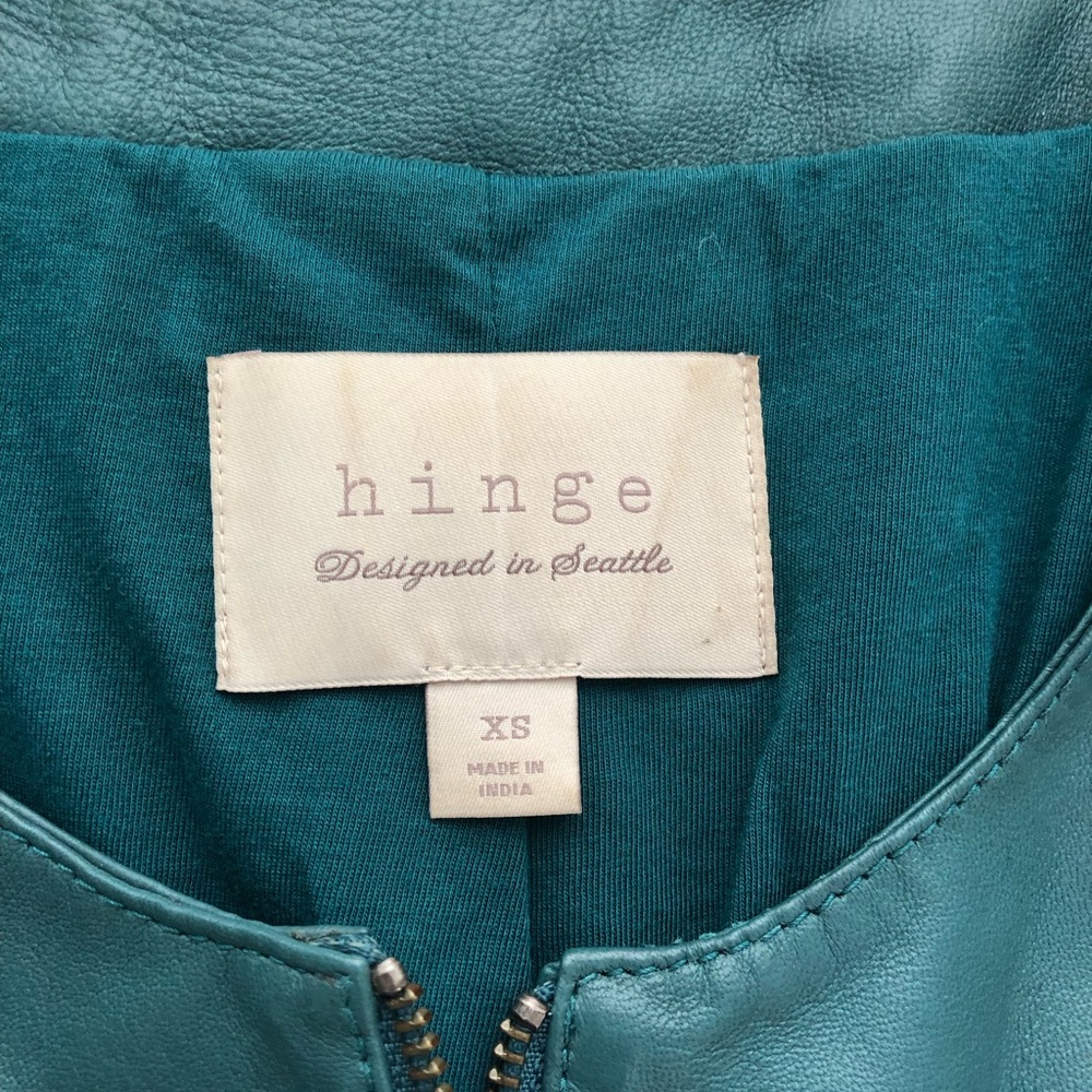 Hinge Teal 100% Genuine Leather Zip-Front Jacket, scalloped trim, Size XS - Picture 3 of 11